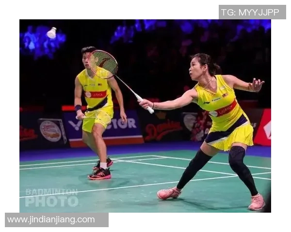 重庆羽毛球队中路突破战术解析与实战应用探讨