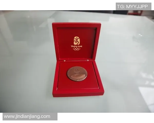 重庆足球队在钻石联赛中的拼搏历程与荣耀时刻回顾 重庆足球队在钻石联赛中的拼搏历程与荣耀时刻回顾