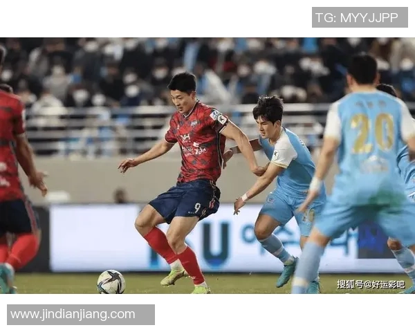 亚特兰联迎战西雅音速争夺关键积分全力以赴展现球队实力