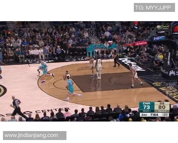 库里领衔勇士对决黄蜂精彩视频集锦回顾与分析