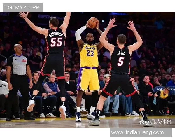 湖人对决热火谁能在这场激烈比赛中笑到最后分析与预测 湖人对决热火谁能在这场激烈比赛中笑到最后分析与预测