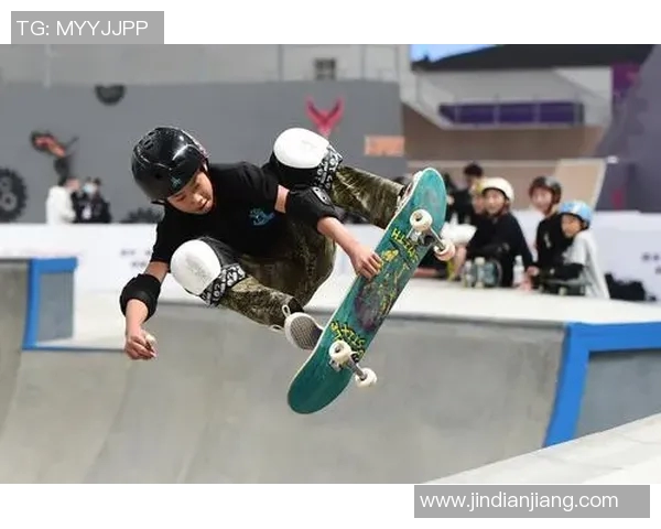 重庆街舞队在滑板精英赛中以74分稳居积分榜首位