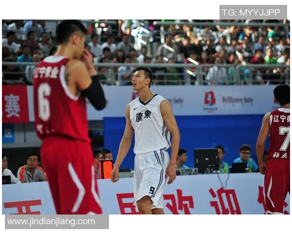 重庆篮球队状态飙升创历史新高引发球迷热议与期待